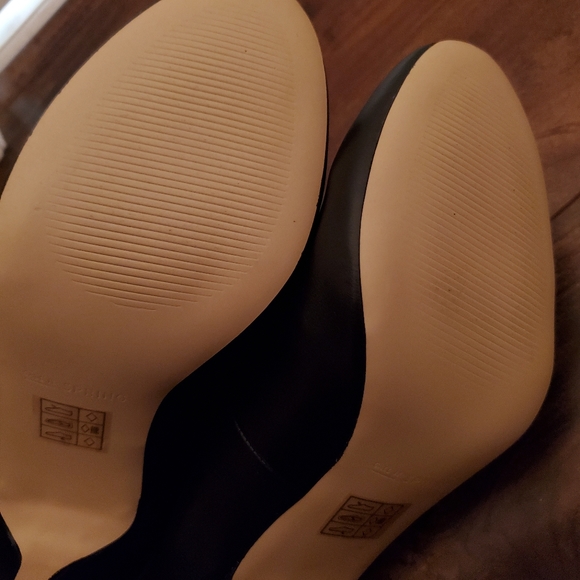 3 inch Black Leather High Heel - Picture 7 of 12